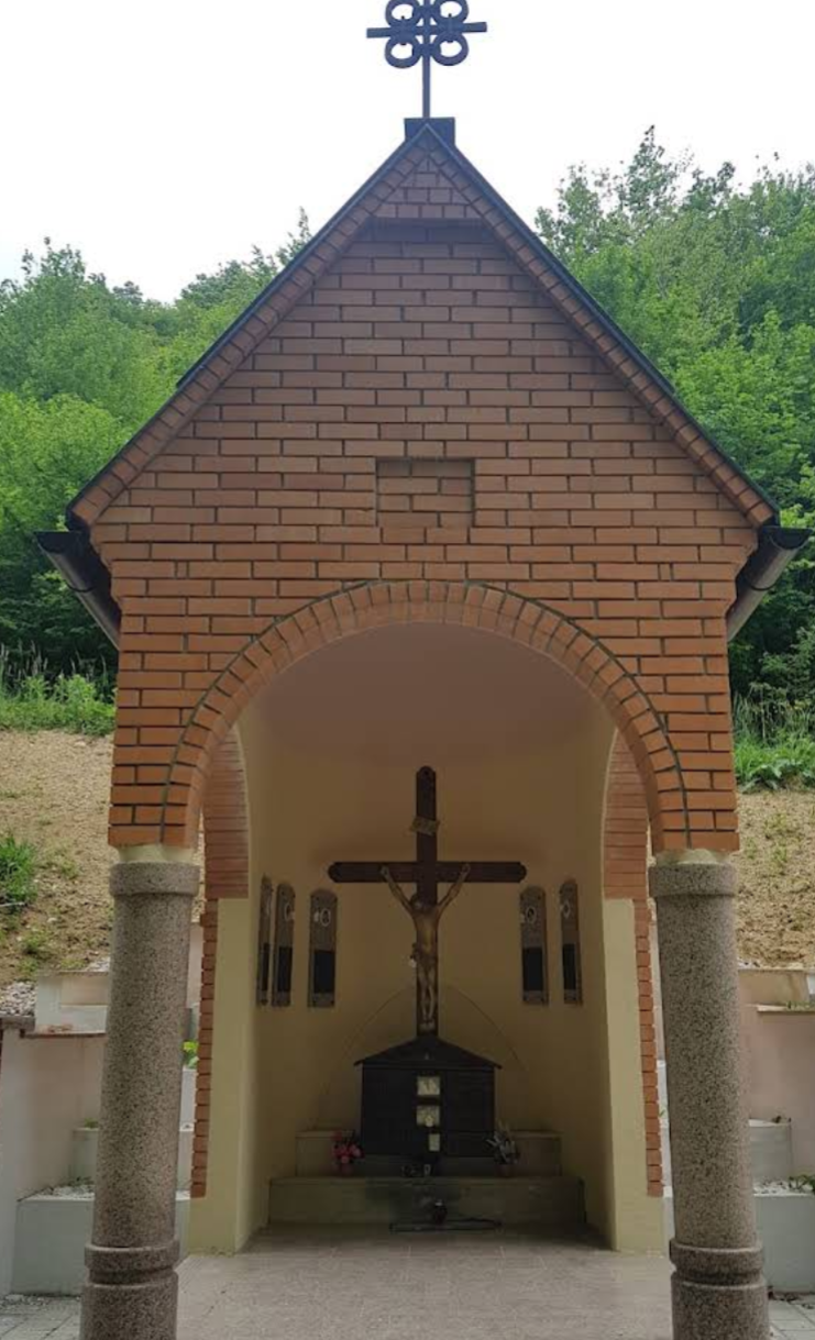 Kamena Gorica - Spomenik kapela - háborús emlékkápolna, benne feszület