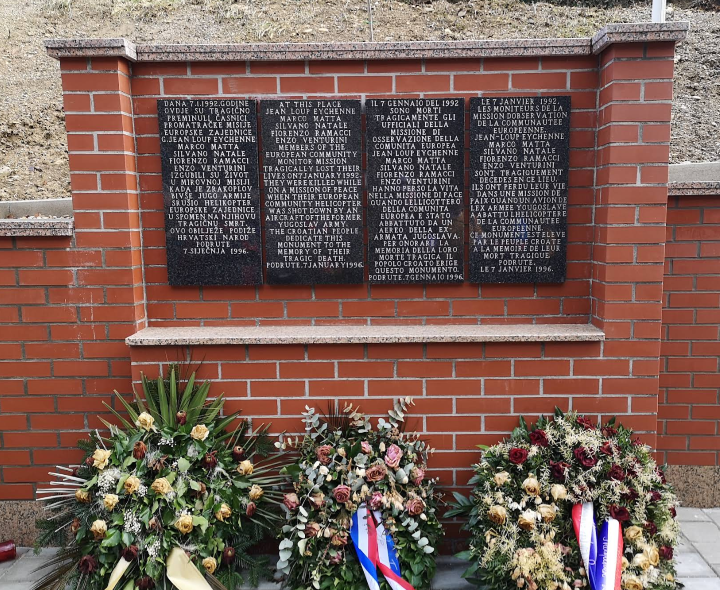 Kamena Gorica - Spomenik kapela - háborús emlékkápolna, benne feszület
