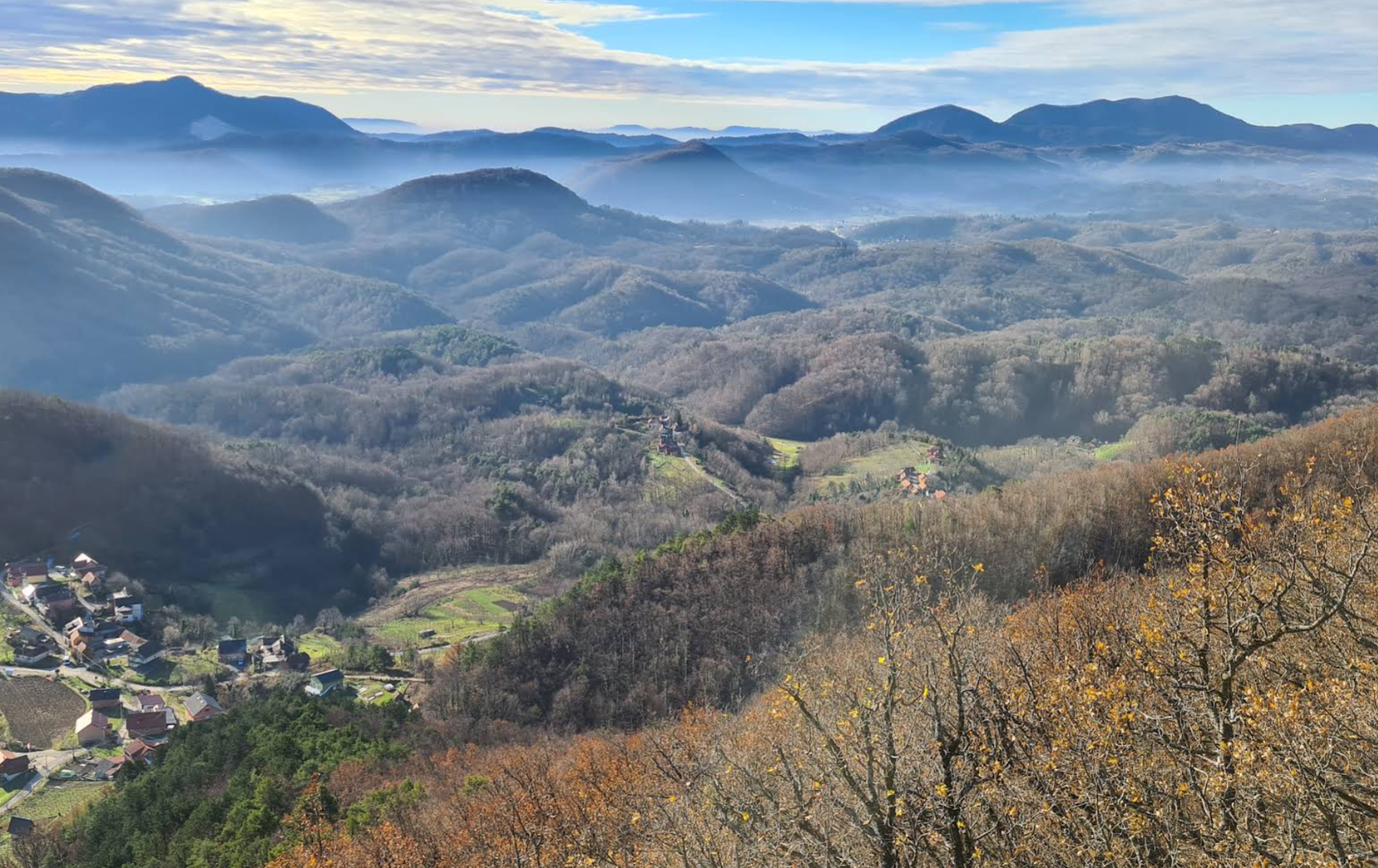 Kameničko Podgorje - Vidikovac Glažareva pećina, raspelo - kőkereszt korpusszal, Glažareva Pećina-kilátó (540 m)