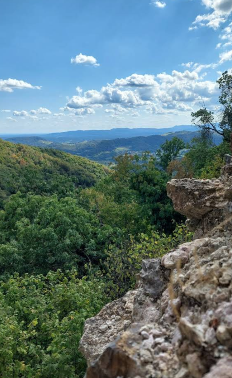 Madžarevo - Magyarlaka - Grebengrad - Greben várána romjai (502 m)