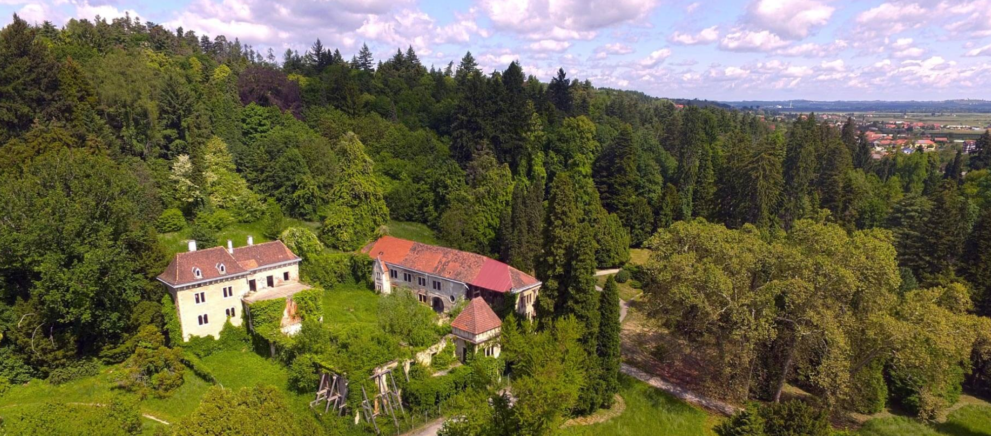 Marčan - Dvorac Opeka okružen zelenilom arboretuma - Opeka kastélya és arborétum