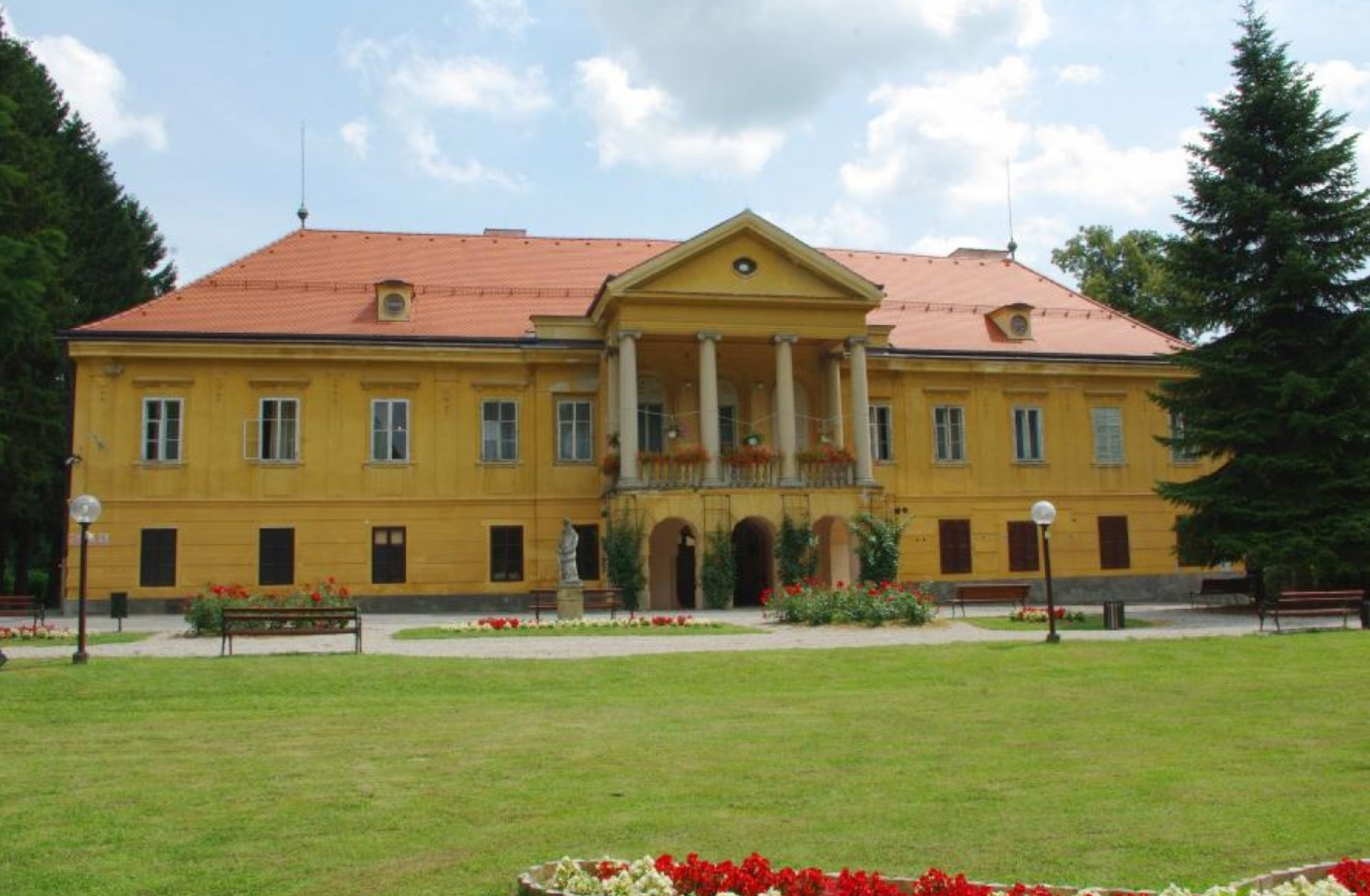 Novi Marof - Dvorac Erdödy (bolnica) - Erdődy-kastély (kórház)