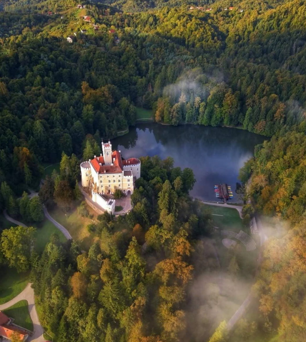 Trakošćan - Trakostyán - Dvor/dvorec Trakošćan - Trakostyán várkastélya