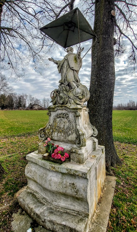 Veliki Bukovec - Pil Svetog Ivana Nepomuka - Nepomuki Szent János-oszlop a kastélyparkban