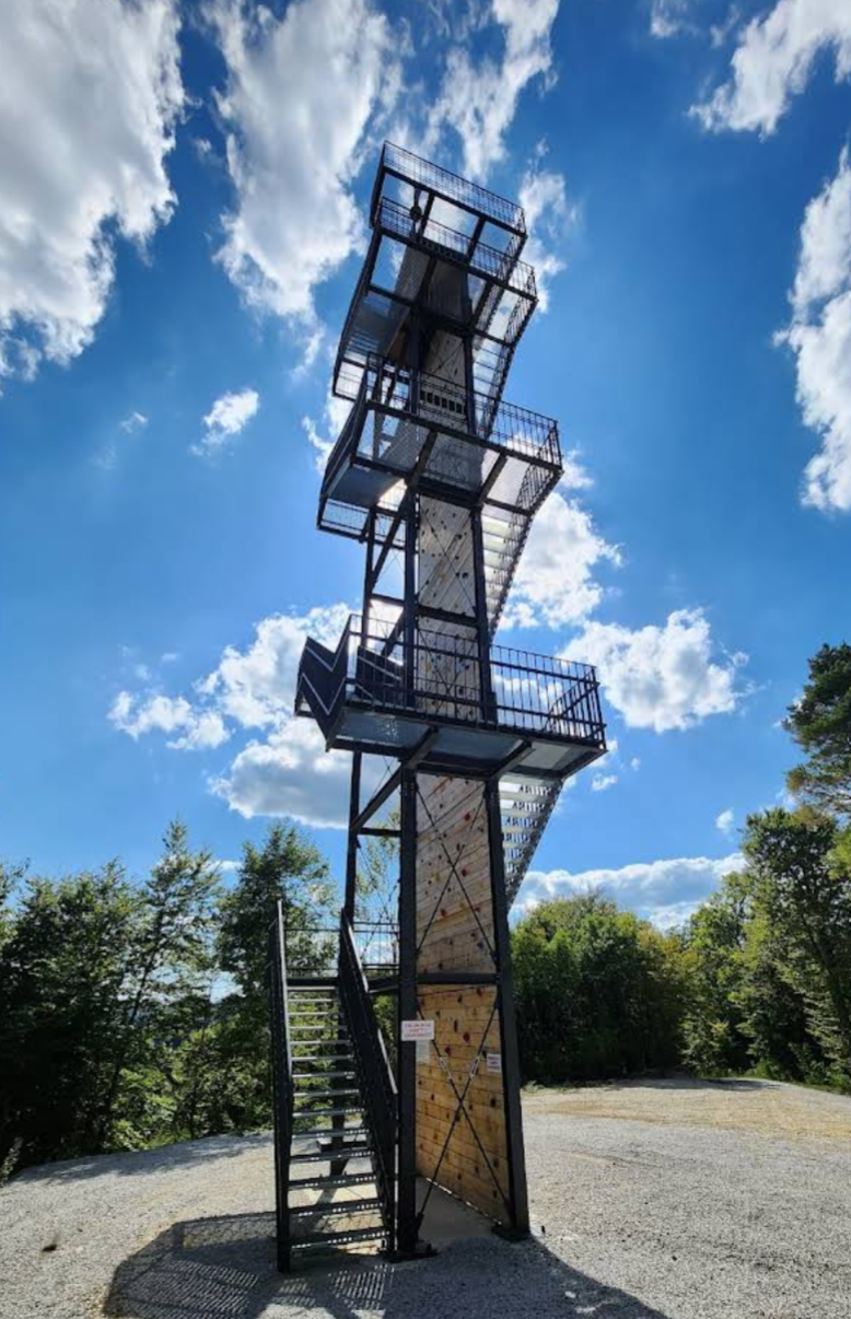 Vukovoj - Vidikovac na Babjak (491 m) - kilátó