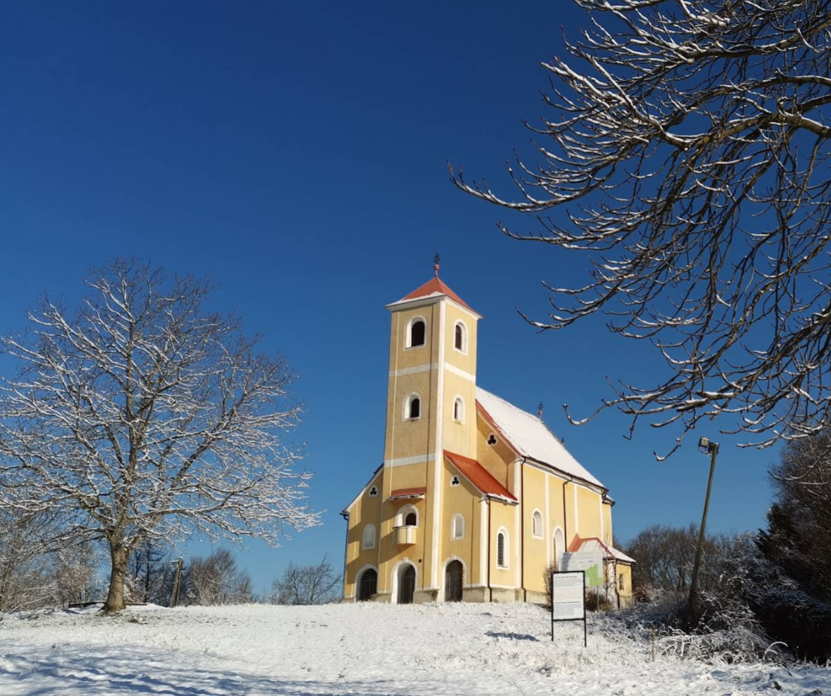 Žarovnica - Kapela Majka Božja Snježna na brežuljku Jelenec - Havas Boldogasszony-kápolna a Jelenec-dombon
