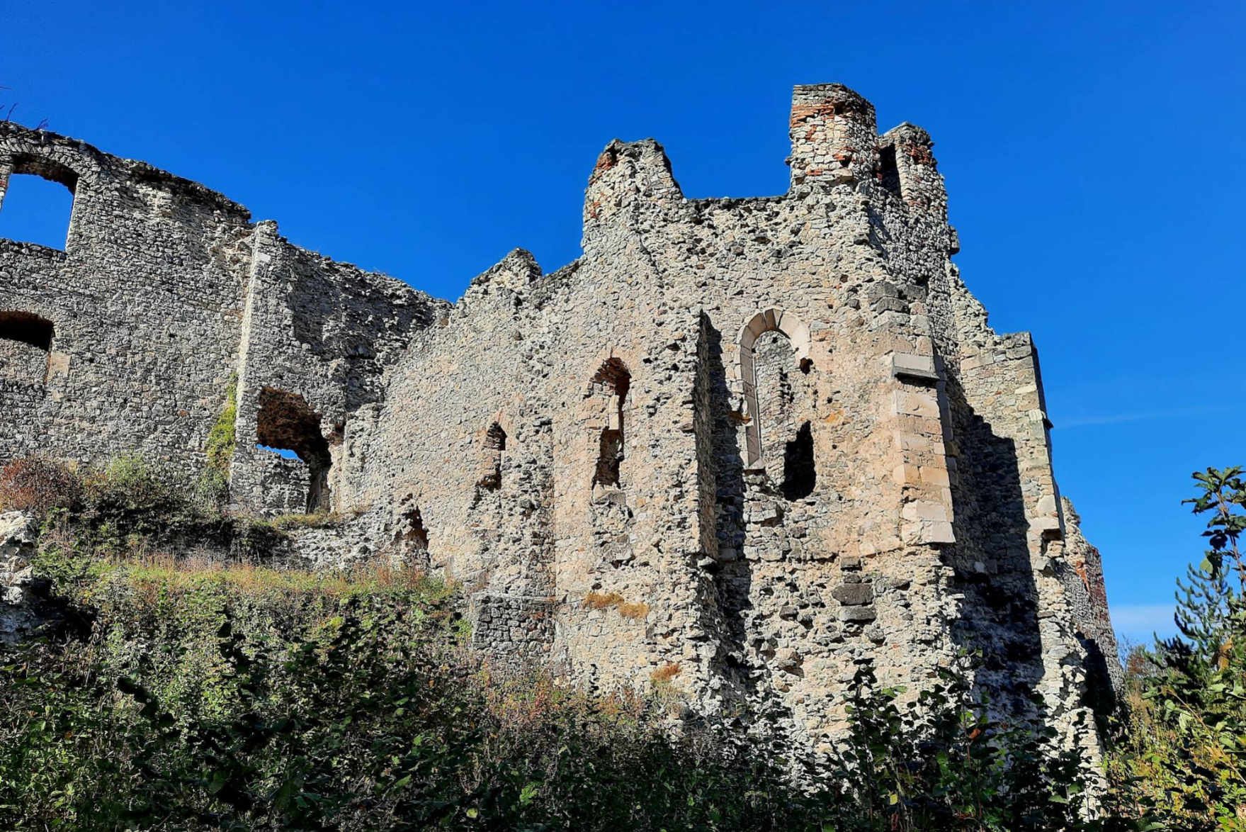 Duzluk - Ružica grad/Velika utvrda Orahovica - Raholca vára, a várkápolna romjai (378 m)