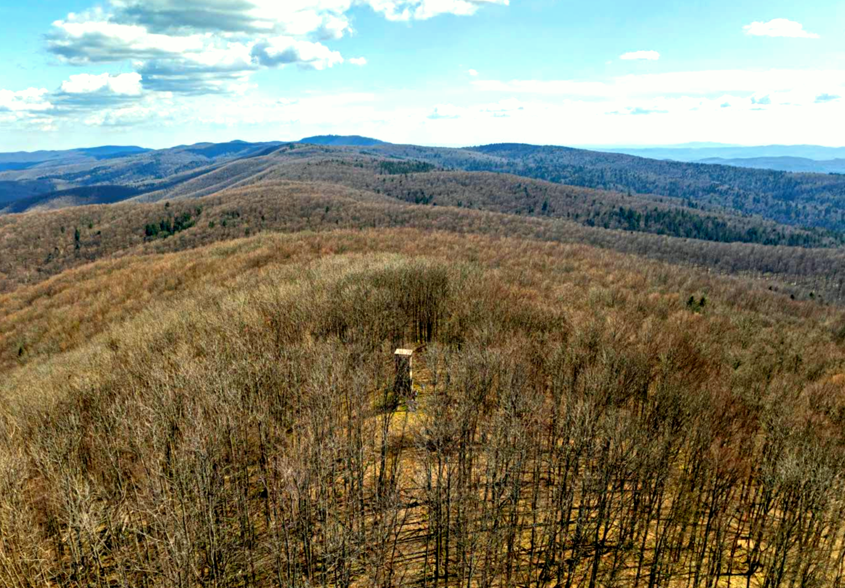Kometnik-Jorgići - Planinski vrh Točak - Točak-csúcs (887 m)