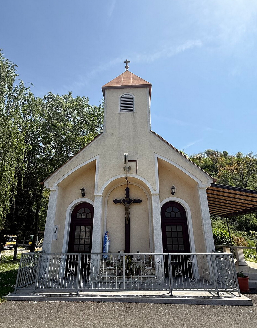 Blaguša - Kapela Blažene Djevice Marije (BDM) Kraljice mira - Boldogságos Szűz Mária a Béke királynője-kápolna