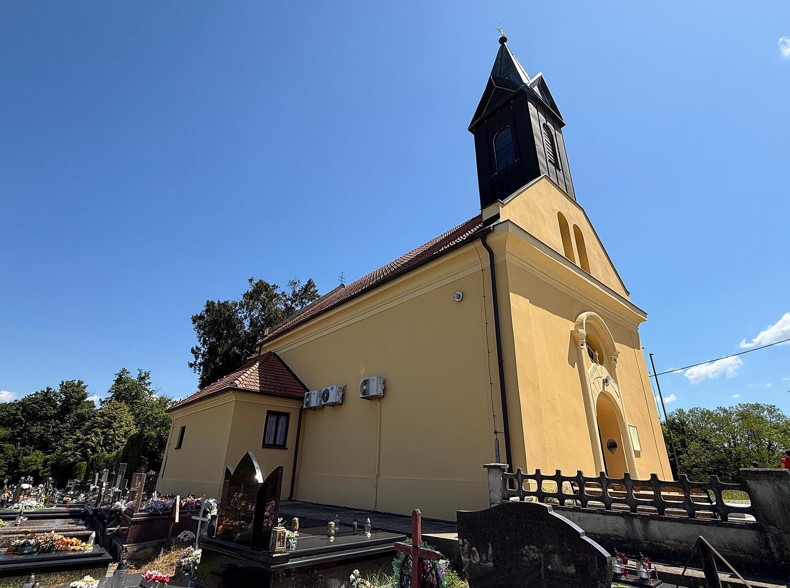 Kupinečki Kraljevec - Kapela sv. Ivana Krstitelja - Keresztelő Szent János-kápolna