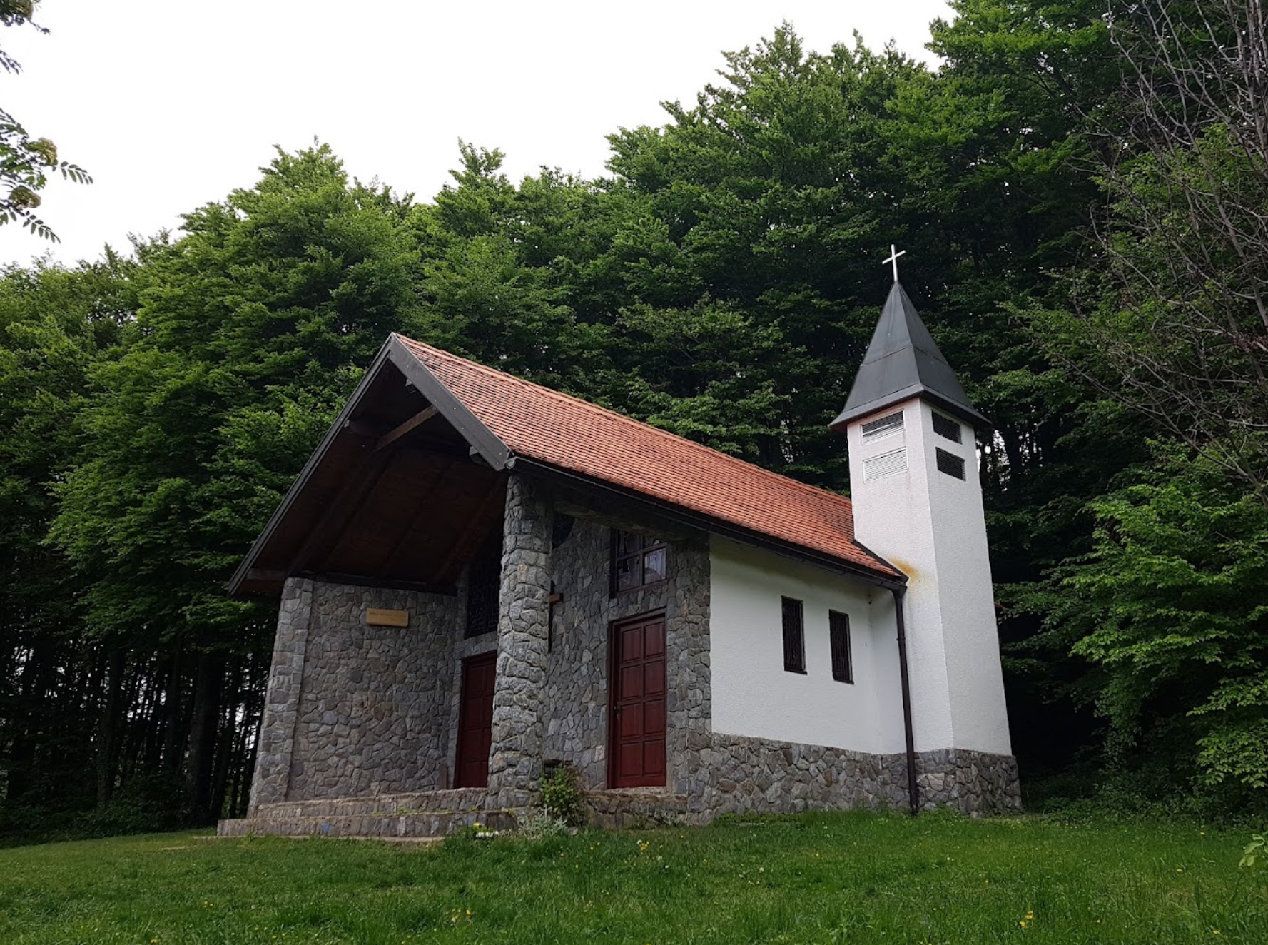 Planina Donja - Kapela Hrvatskih mučenika - Horvát mártírok kápolnája