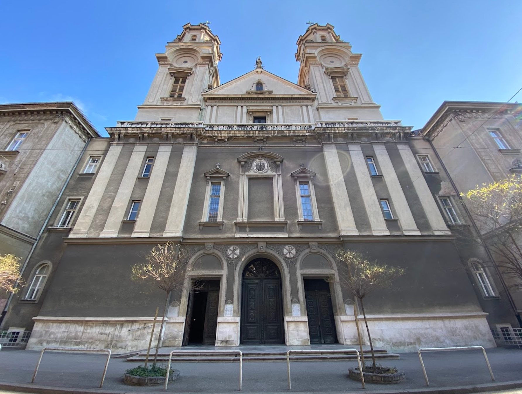 Zagreb - Župna crkva Presvetog Srca Isusova, bazilika  - Jézus Szent Szíve-plébániatemplom, bazilika