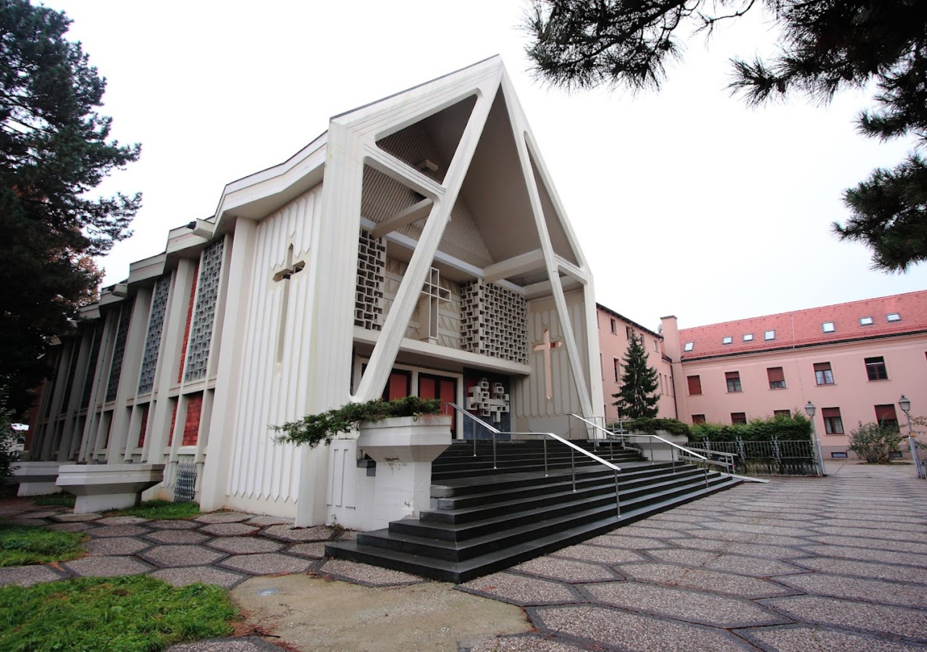 Zagreb, Maksimir - Župna crkva Kraljice svete Krunice i dominikanski samostan - Szent Rózsafüzér királynője-plébániatemplom és domonkos kolostor