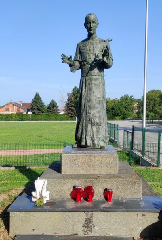 Zagreb, Novi Zagreb – istok - Župna crkva sv. Ivan Nepomuk - Nepomuki Szent János-plébániatemplom
