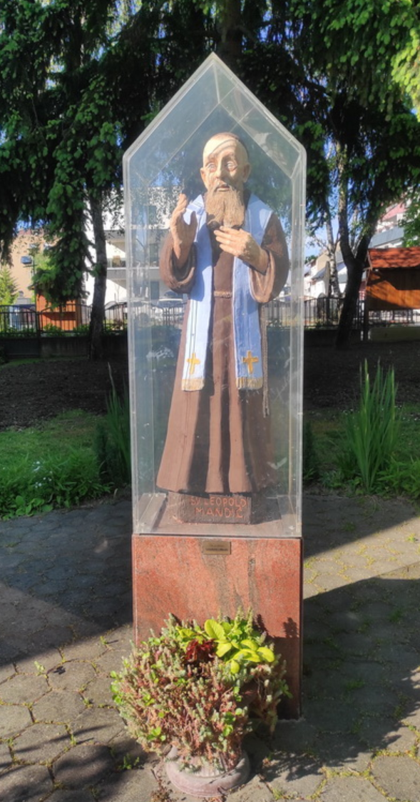 Zagreb, Trešnjevka – jug - Župna crkva Presvetog Trojstva u Prečkom - Szentháromság-plébániatemplom Prečkoban