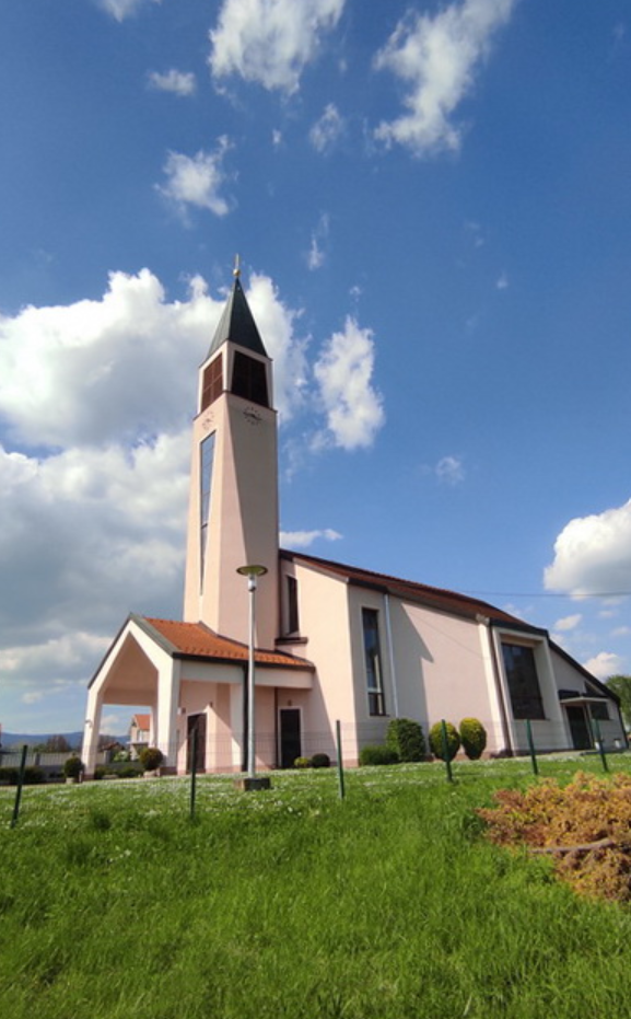 Zagreb, Gornja Dubrava - Župna crkva Blažene Djevice Marije (BDM) Kraljica mira - Boldogságos Szűz Mária, a Béke királynője-plébániatemplom