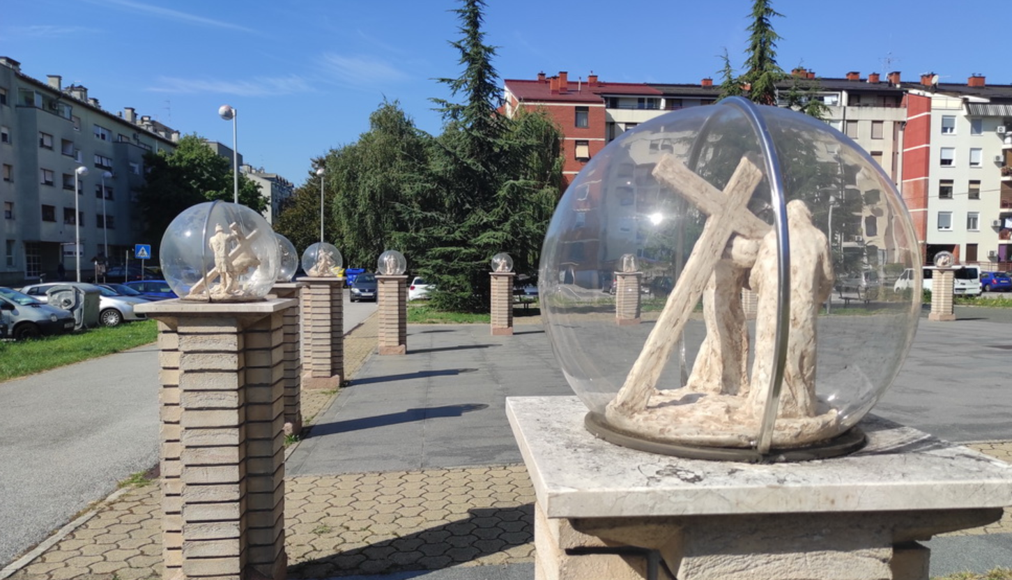 Zagreb, Stenjevec - Župna crkva Bezgrešnog Začeća Blažene Djevice Marije - Boldogságos Szűz Mária Szeplőtelen fogantatása-plébániatemplom