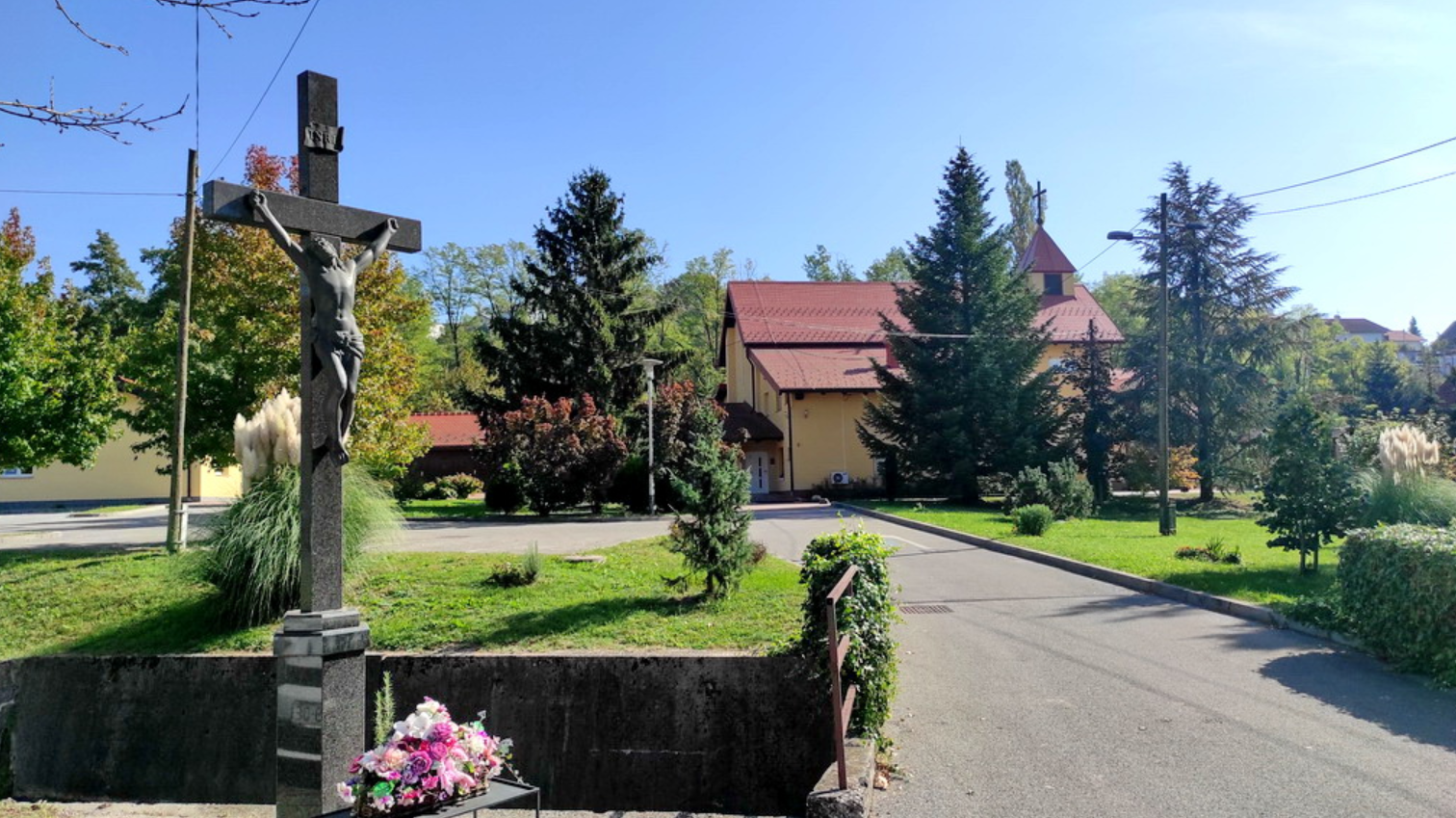 Zagreb, Podsused–Vrapče - Župna crkva svetog Josipa Radnika - Munkás Szent József-plébániatemplom