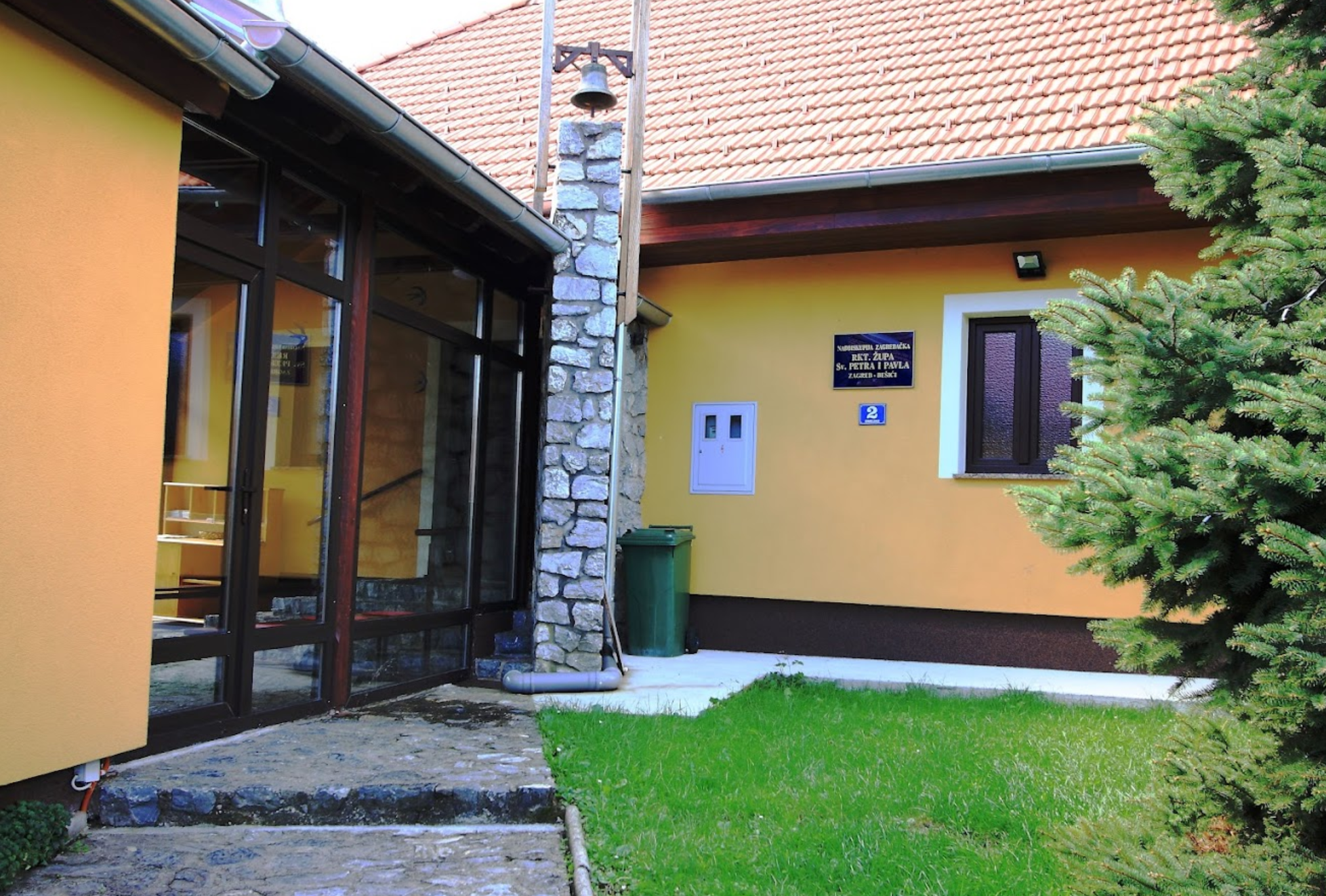 Zagreb, Podsljeme - Župna crkva sv. Petra i Pavla - Szent Péter és Pál-plébániatemplom