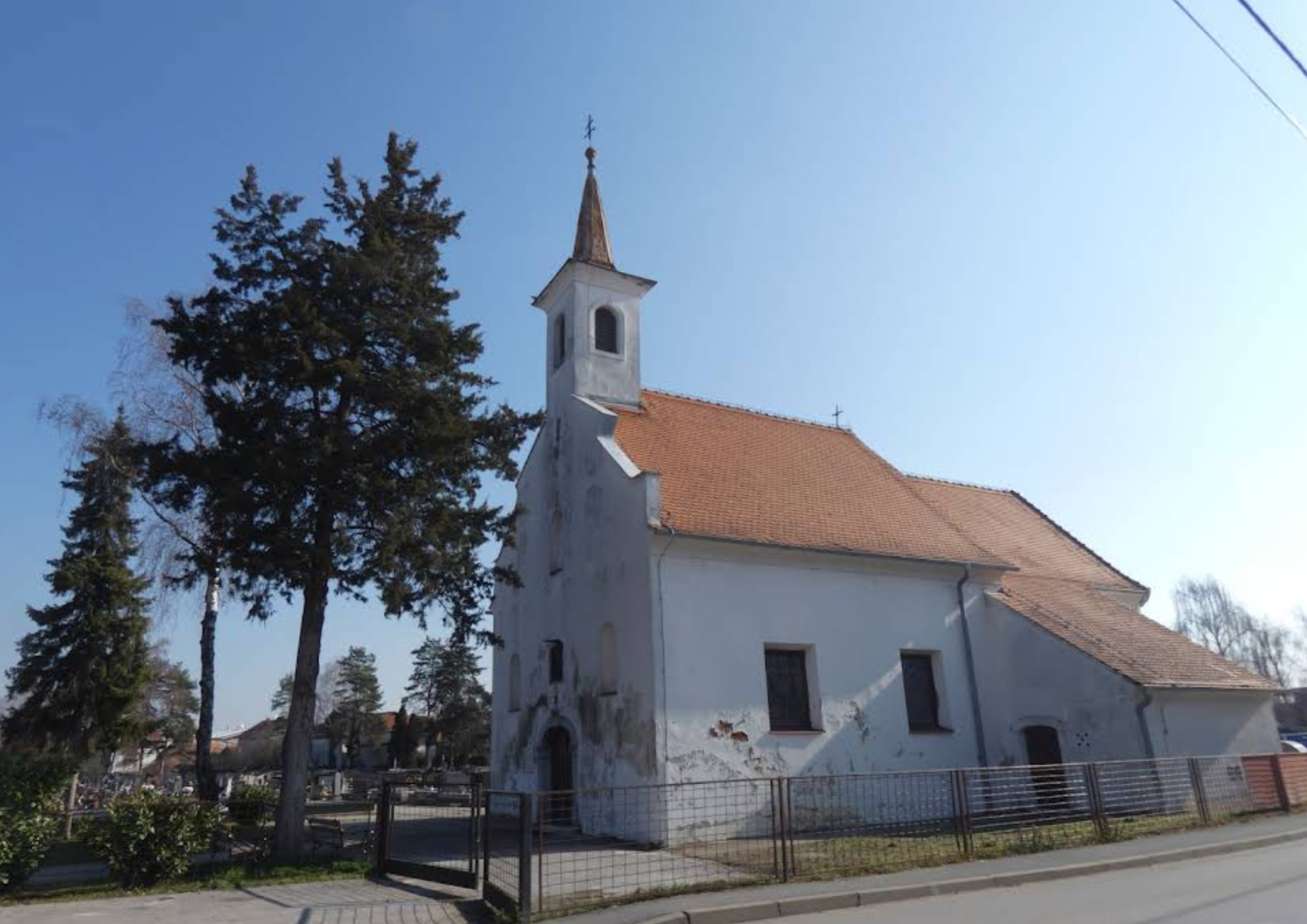 Zagreb, Novi Zagreb – istok - Kapela Gospa Lauretanska, groblje Lučko - Loretói Szűzanya-kápolna a temetőben