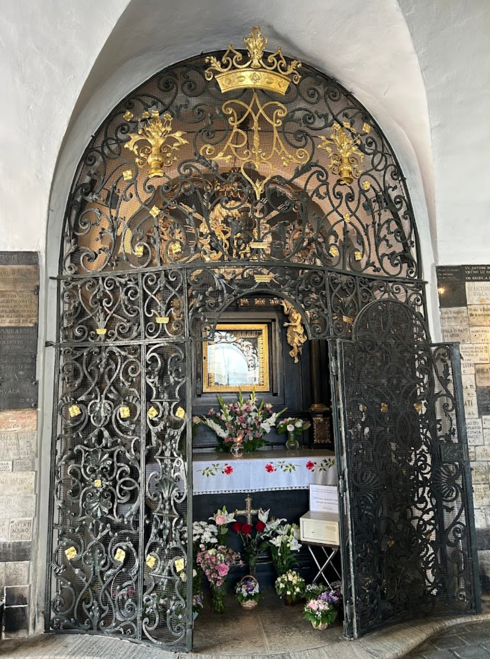 Zagreb, Gornji Grad - Kapela Majke Božje od Kamenitih vrata - Boldogasszony-kápolna, kőkapu