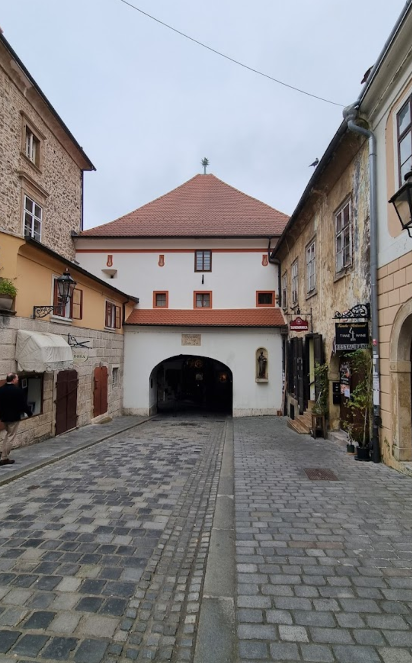 Zagreb, Gornji Grad - Kapela Majke Božje od Kamenitih vrata - Boldogasszony-kápolna, kőkapu