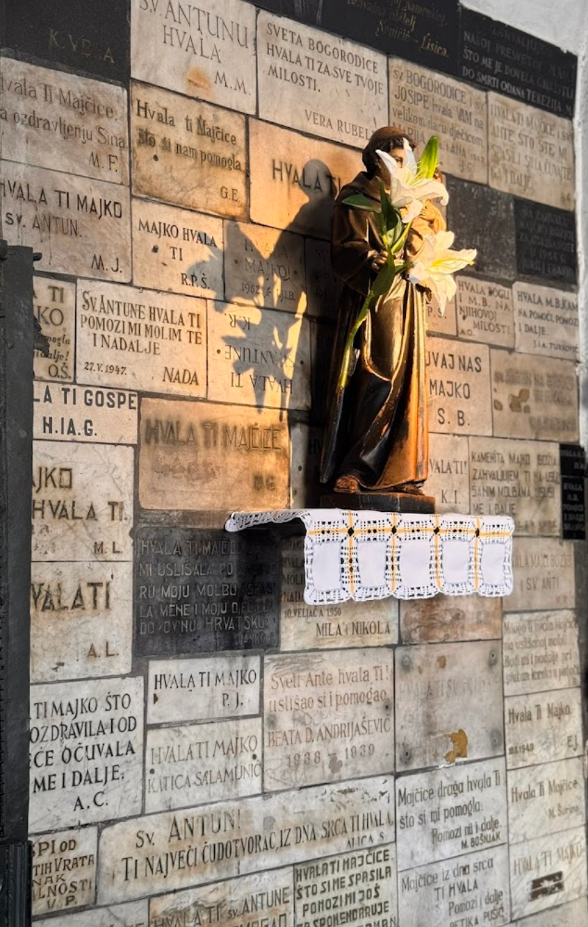 Zagreb, Gornji Grad - Kapela Majke Božje od Kamenitih vrata - Boldogasszony-kápolna, kőkapu