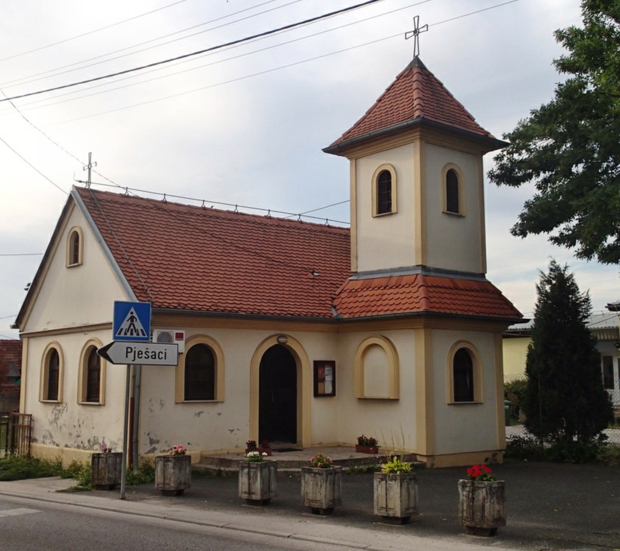 Zagreb, Novi Zagreb – istok - Kapela svetog Mihaela arkanđela u Ježdovcu - Szent Mihály arkangyal-kápolna Ježdovecben