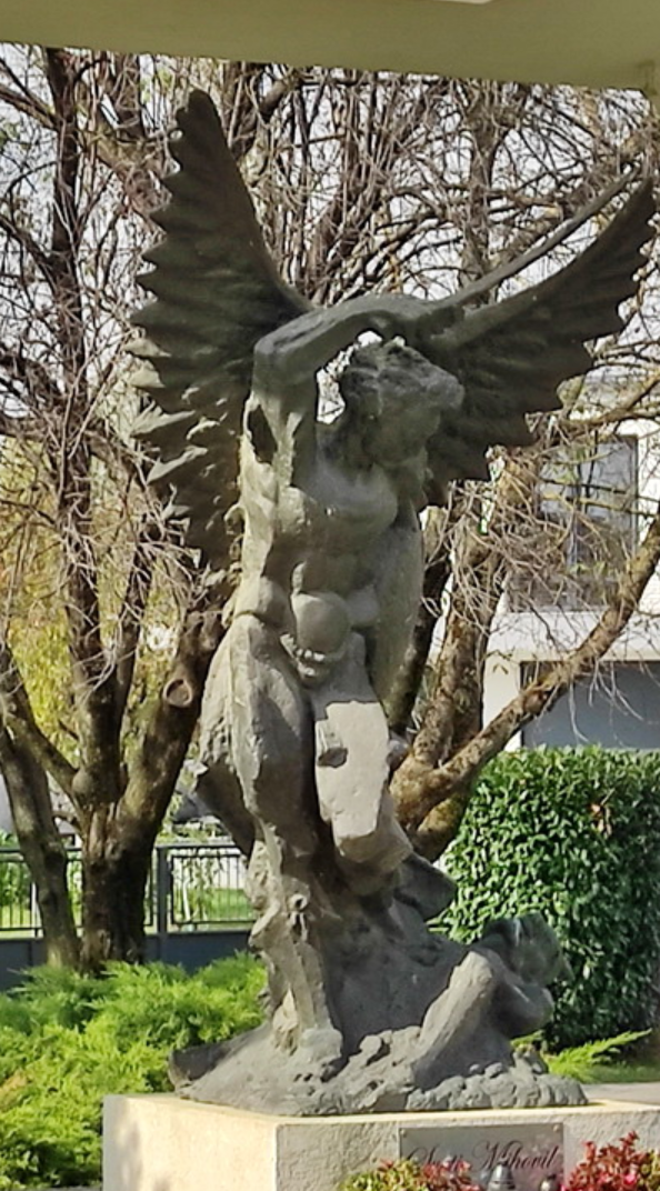Zagreb, Novi Zagreb – istok - Kip svetog Mihovila Arkanđela - Szent Mihály arkangyal-szobor