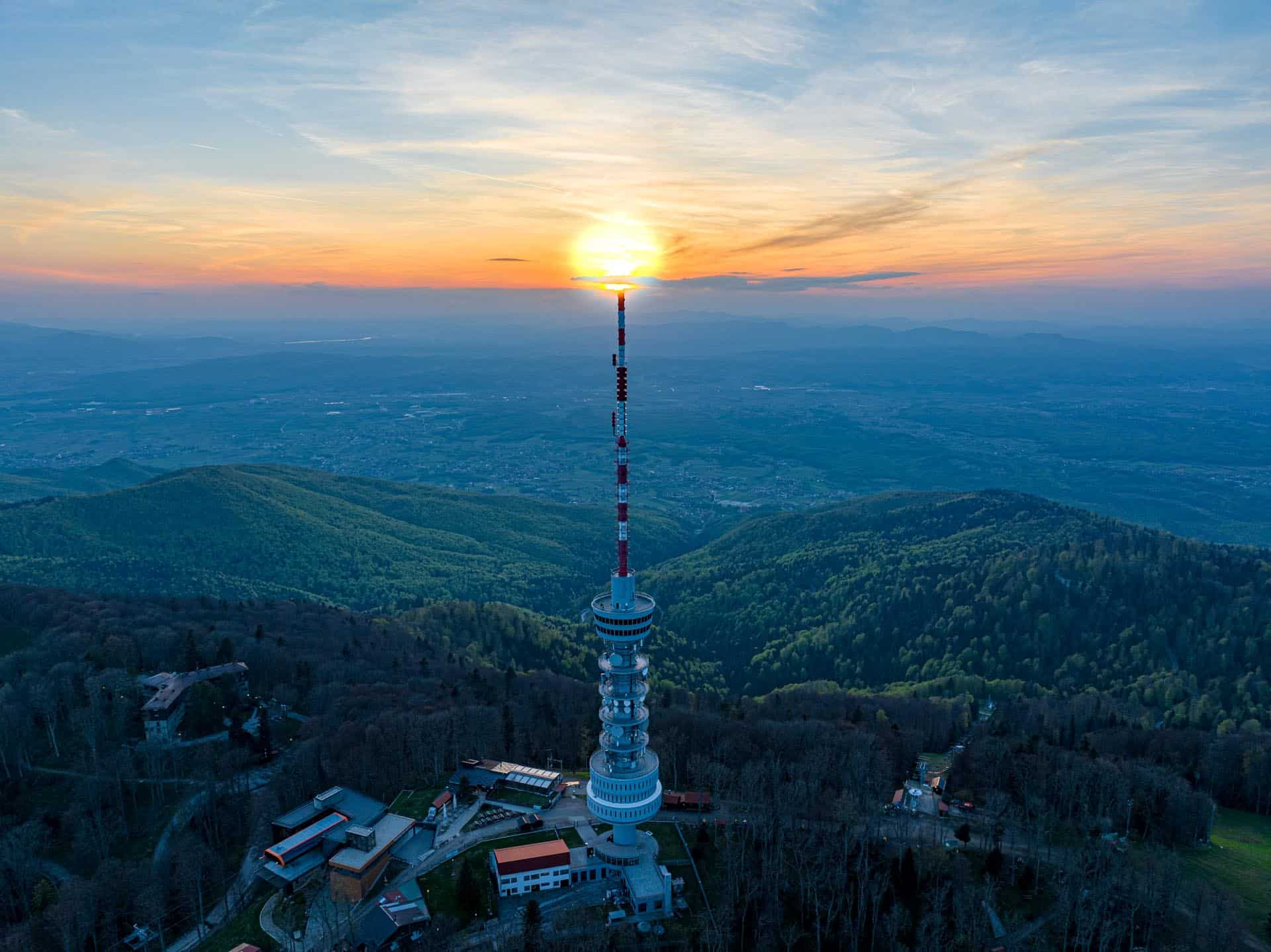 Zagreb, Podsljeme - OiV Toranj na Sljemenu (1032 mnv) - Sljemen műsorszóró torony (1032 m)