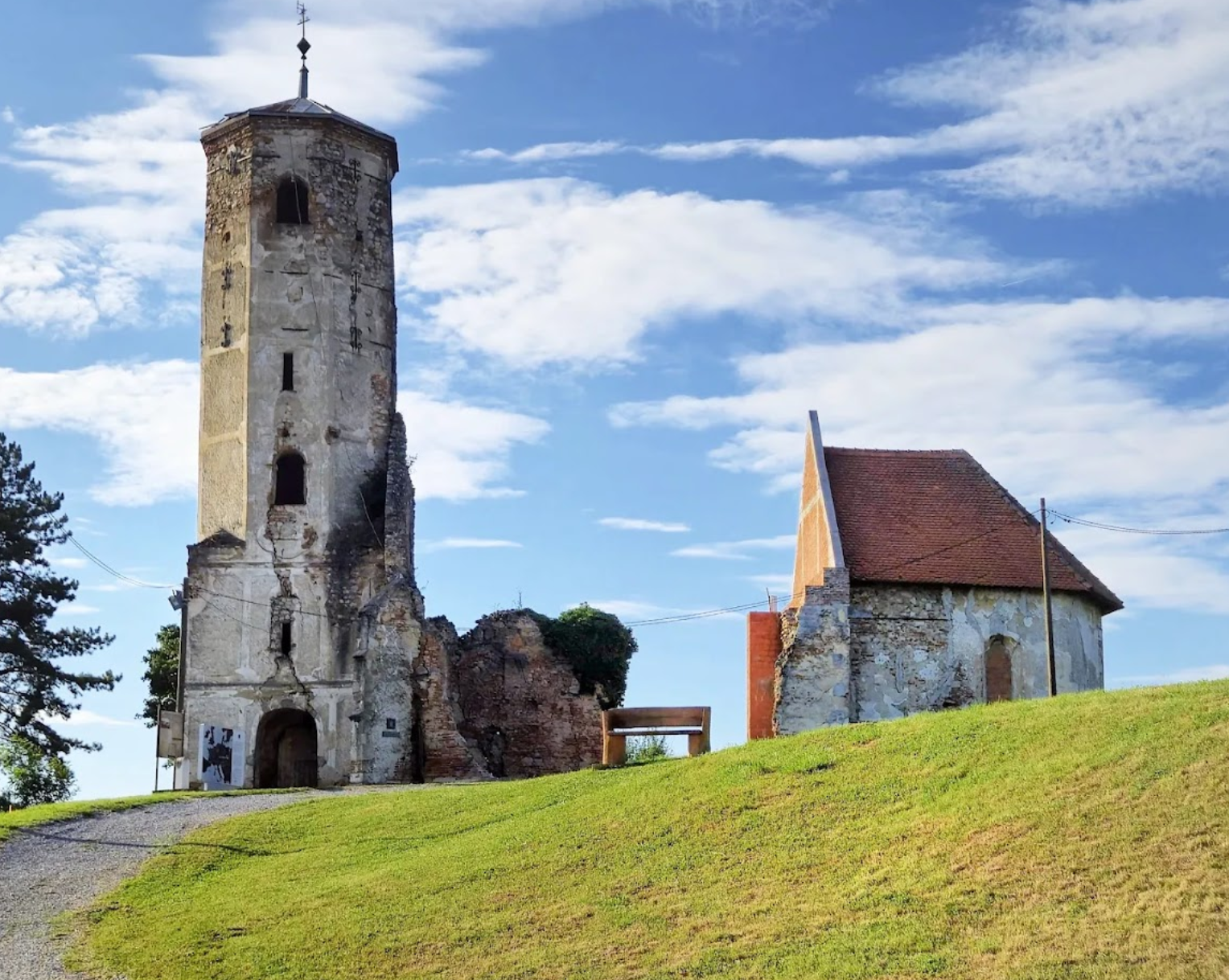 Prozorje - Stara crkva sv. Martina na Martin bregu - Szent Márton romtemplom a Márton-dombon (205 m)