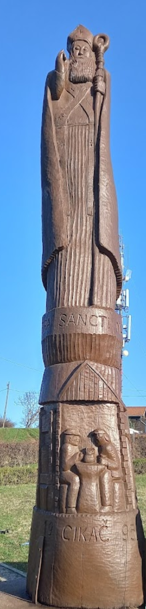 Prozorje - Statua sv. Martina - Szent Márton fából faragott szobra a romtemplom előtt