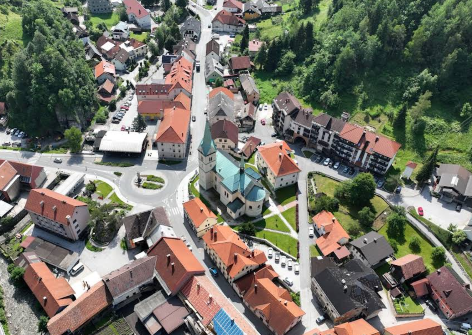 Črna na Koroškem - Župnijska cerkev sv. Ožbolta - Szent Oszvald-plébániatemplom