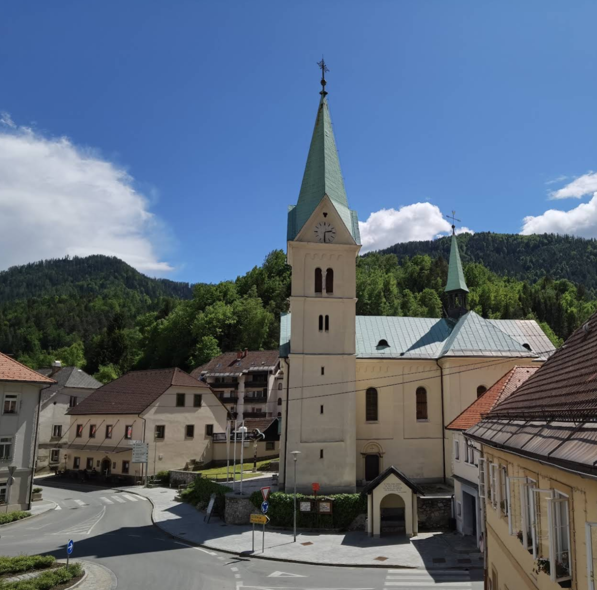 Črna na Koroškem - Župnijska cerkev sv. Ožbolta - Szent Oszvald-plébániatemplom