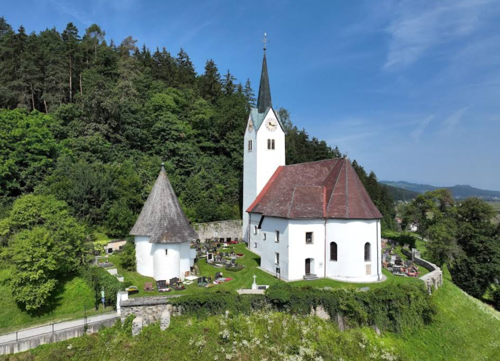 Libeliče - Župnijska cerkev sv. Martina - Szent Márton-plébániatemplom