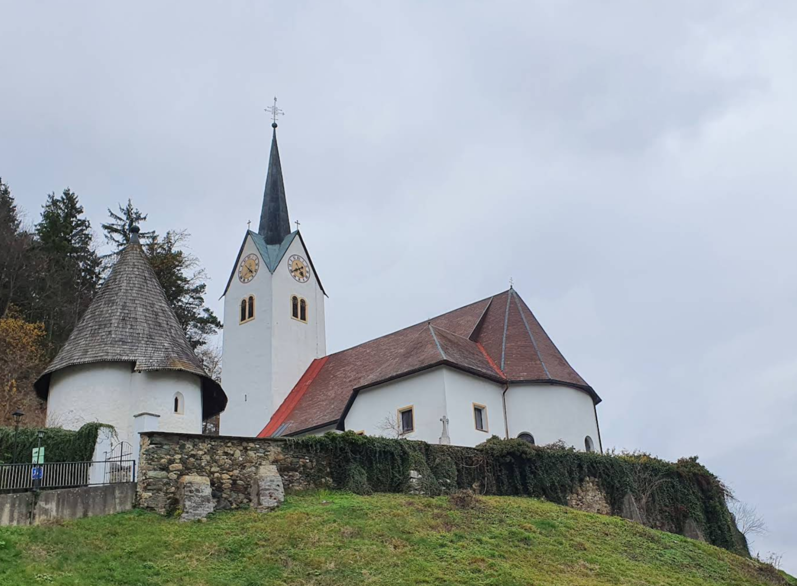 Libeliče - Župnijska cerkev sv. Martina - Szent Márton-plébániatemplom