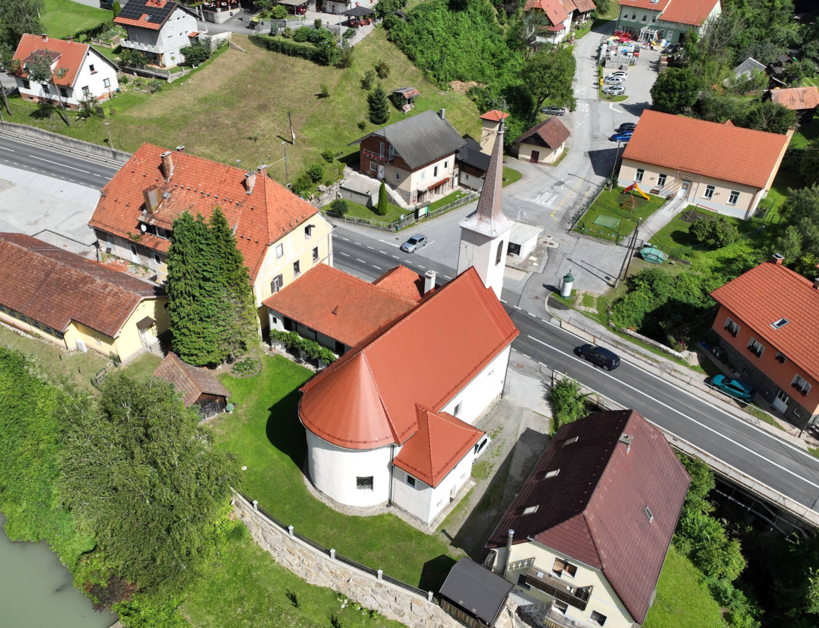 Ožbalt - Župnijska Cerkev Sv. Ožbalt - Szent Oszvald-plébániatemplom