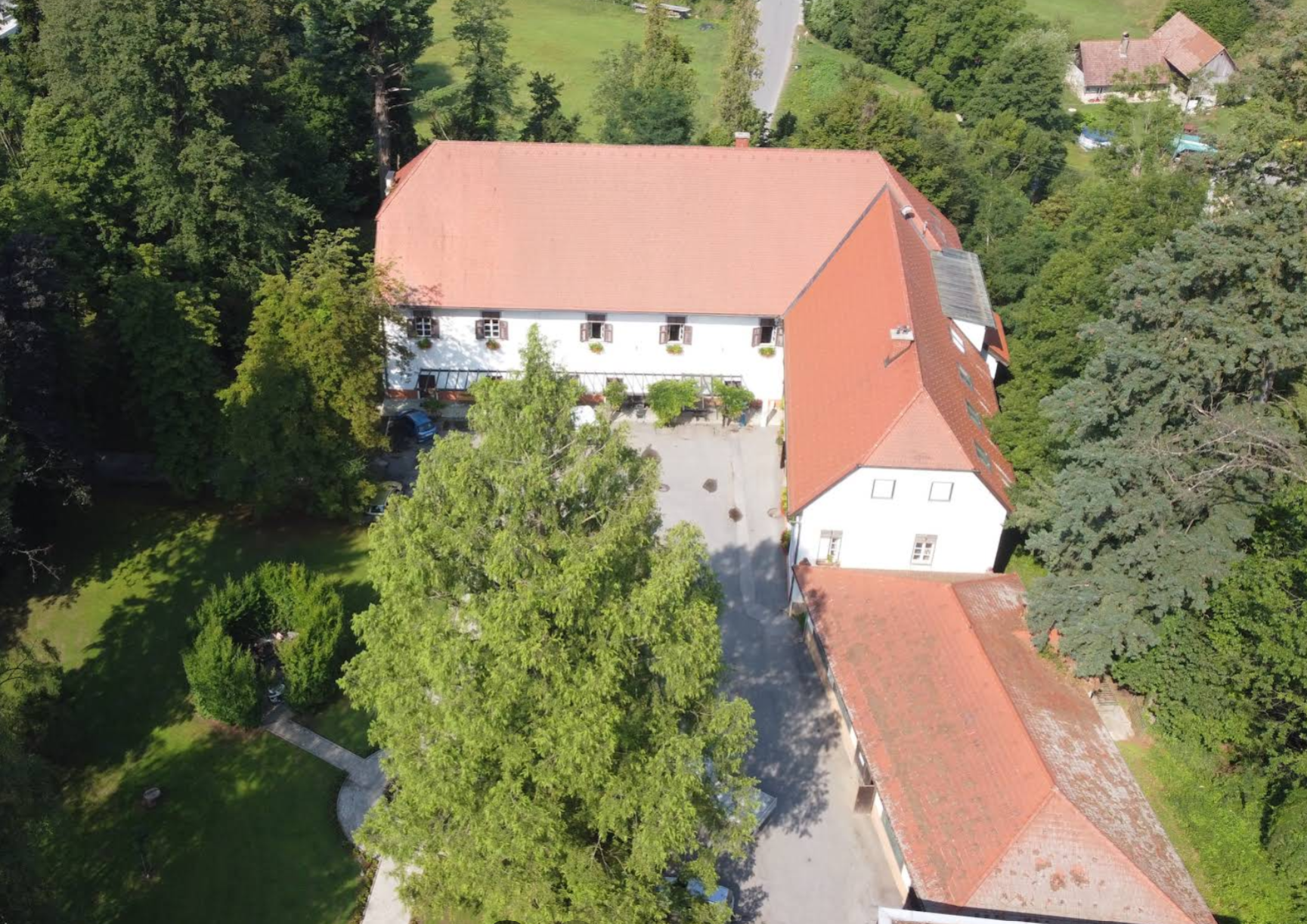 Radlje ob Dravi - Dvorec Radlje ob Dravi, Schloss Mahrenberg - Radlje kastélya