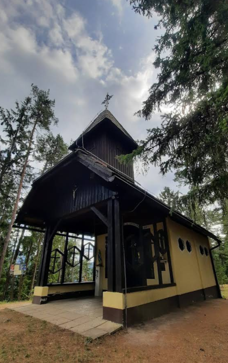 Stražišče - Cerkev sv. Kozma in Damijan - Szent Kozma és Damján-templom (723 m)