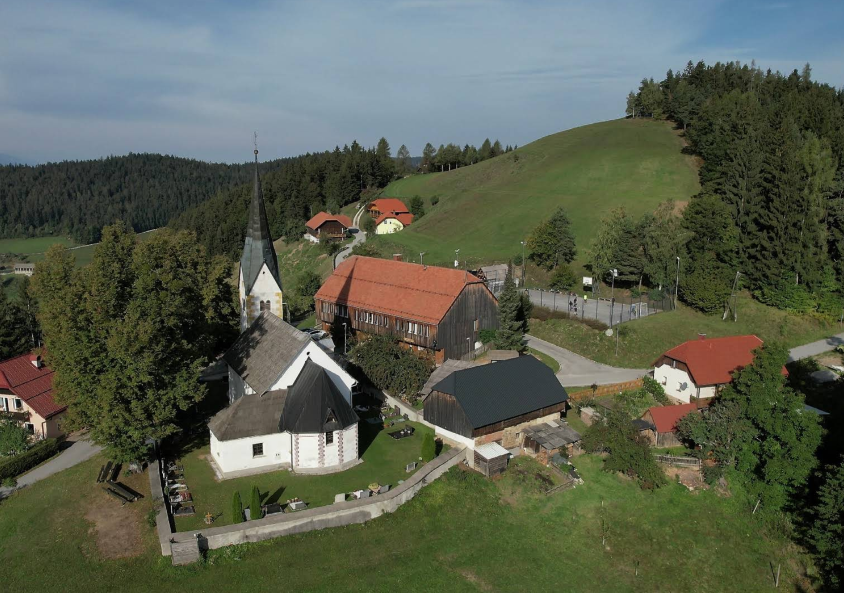 Strojna - Župnijska cerkev sv. Urha - Szent Ulrik-plébániatemplom