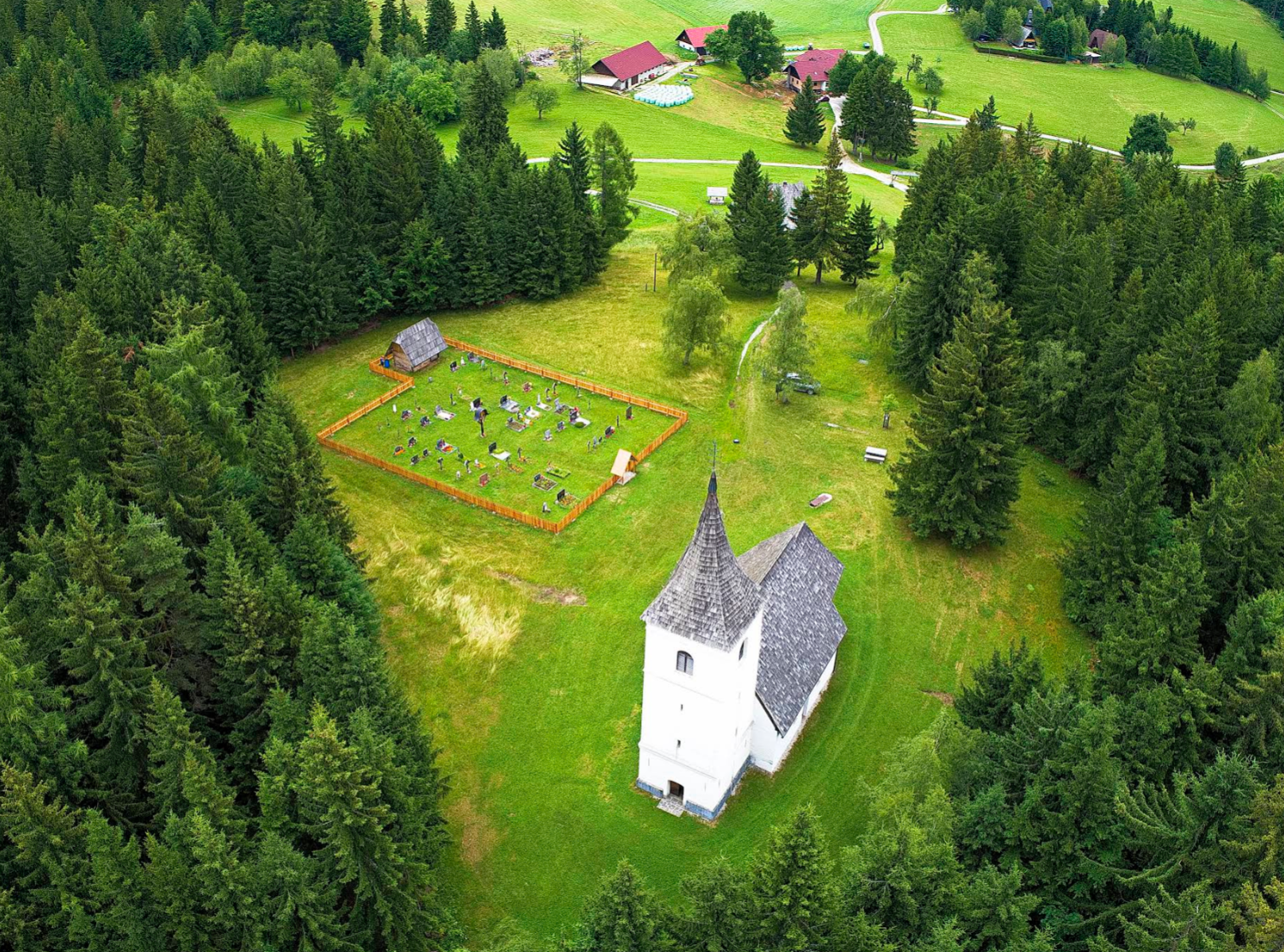Sveti Jernej nad Muto - Župnijska cerkev sv. Jerneja - Szent Bertalan-templom