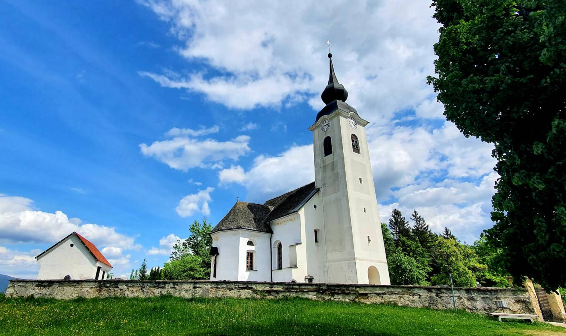 Završe - Župnijska cerkev sv. Vida - Szent Vitus-plébániatemplom