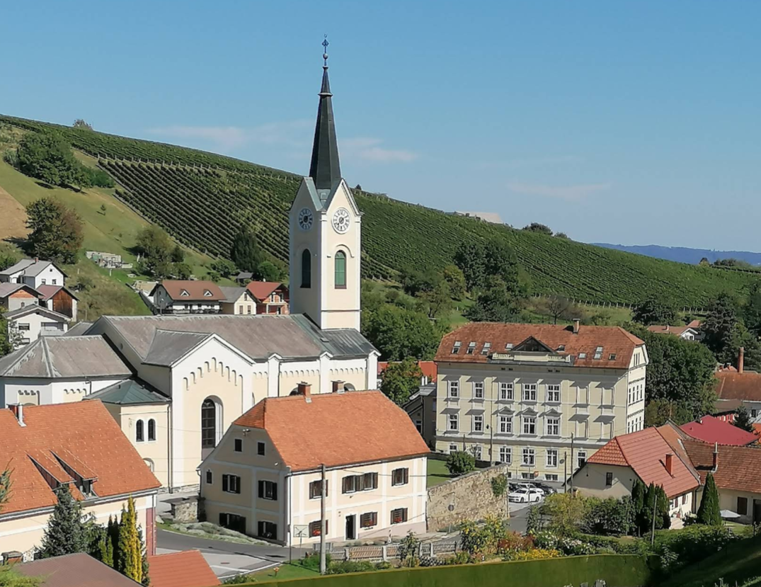 Fram - Župnijska cerkev sv. Ane - Szent Anna-plébániatemplom