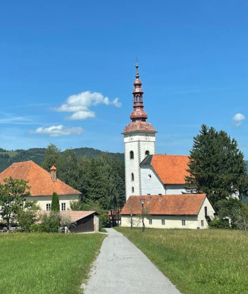 Lovrenc na Pohorju - Župnijska cerkev Sv. Lovrenca - Szent Lőrinc-plébániatemplom