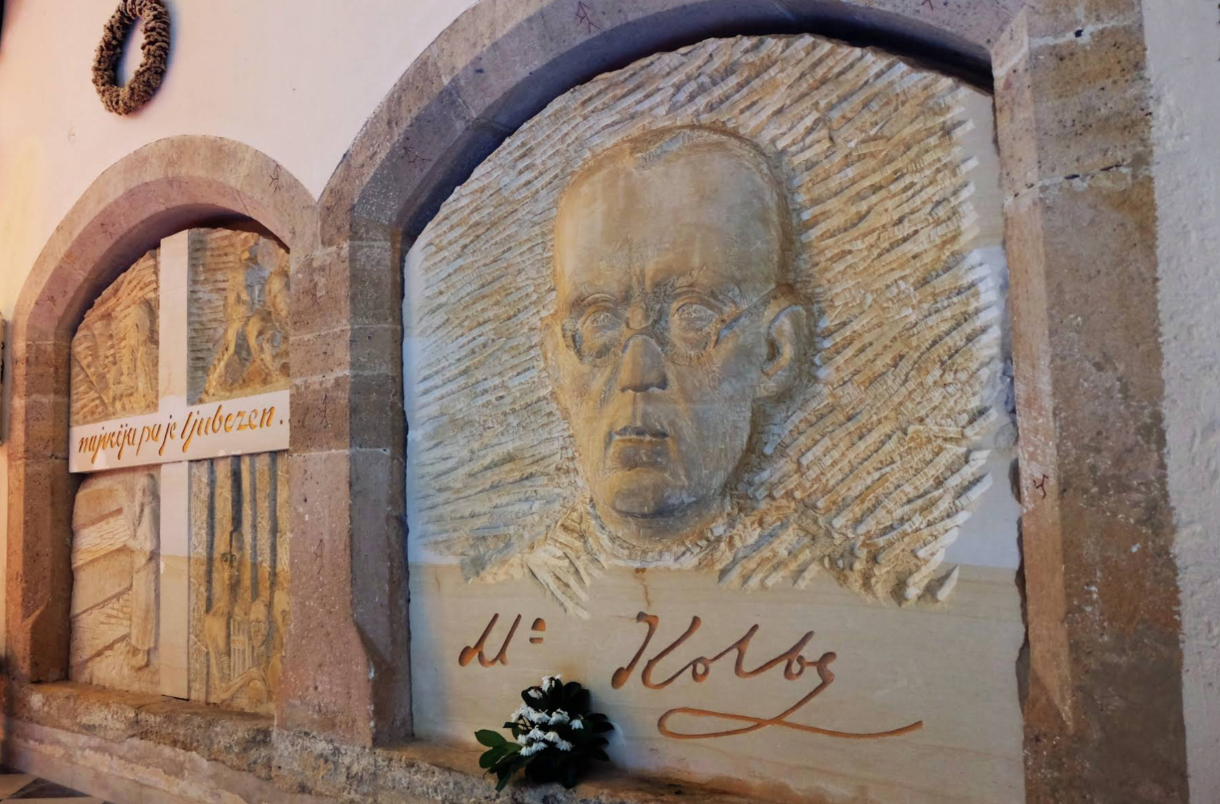 Ptujska Gora - Sveti Maksimilijan Marija Kolbe, minorita szerzetes - dombormű a templomban