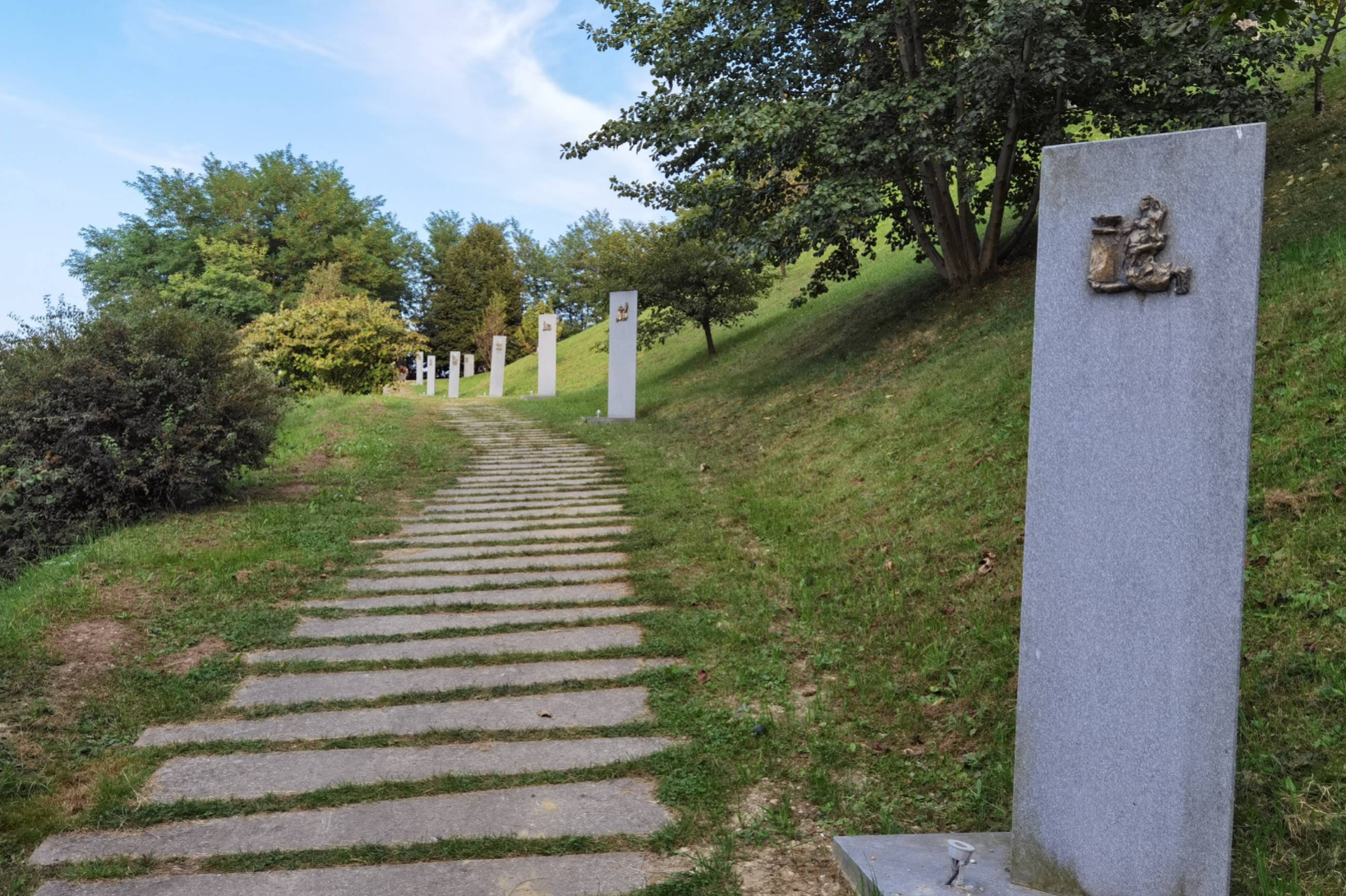 Ptujska Gora - Križev pot, pot miru - kalvarija - stációs keresztút, a béke útja,  kálvária