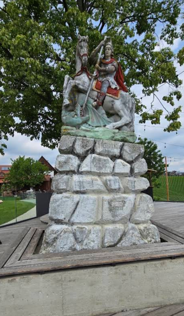 Špičnik - Kip sv. Jurij - Szent György lovasszobor
