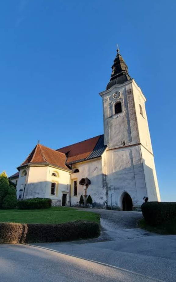 Arnače - Župnijska cerkev Sveti Ilija - Szent Illés rk. plébániatemplom