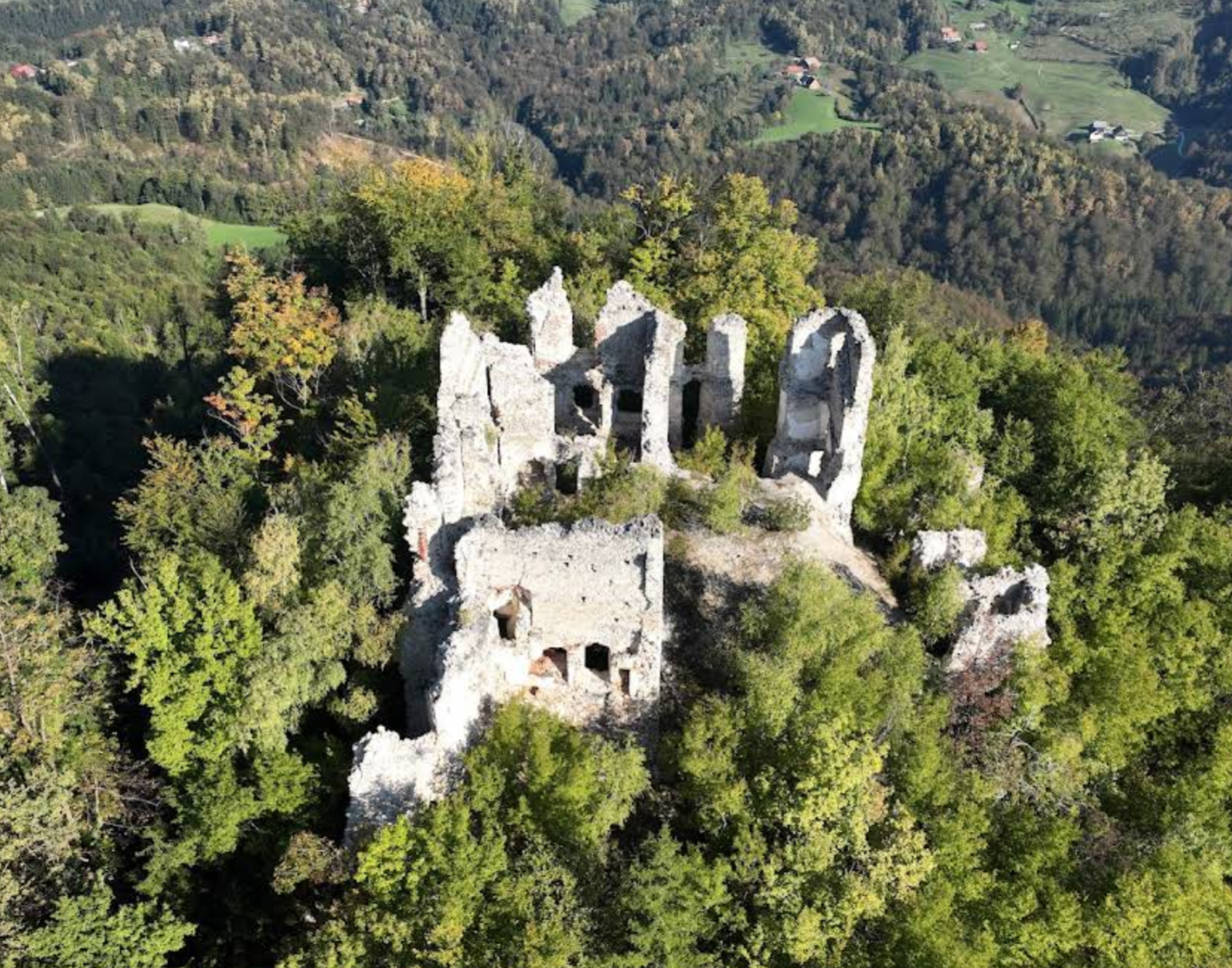 Razvaline gradu Žusem - Žusem vára, várrom