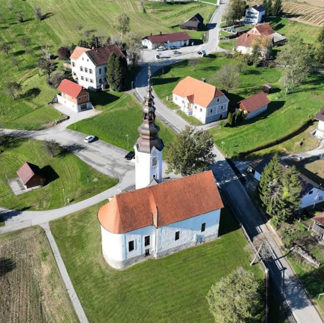 Buče - Župnijska cerkev sv. Petra - Szent Péter-plébániatemplom